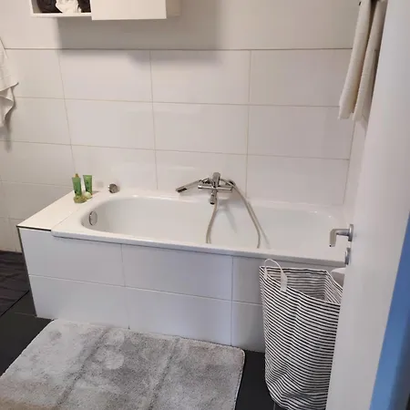 Appartement Maison Avec Jardin Proche De Liege -sejour Nature & Confort - Golfs, Pour Visites Diverses